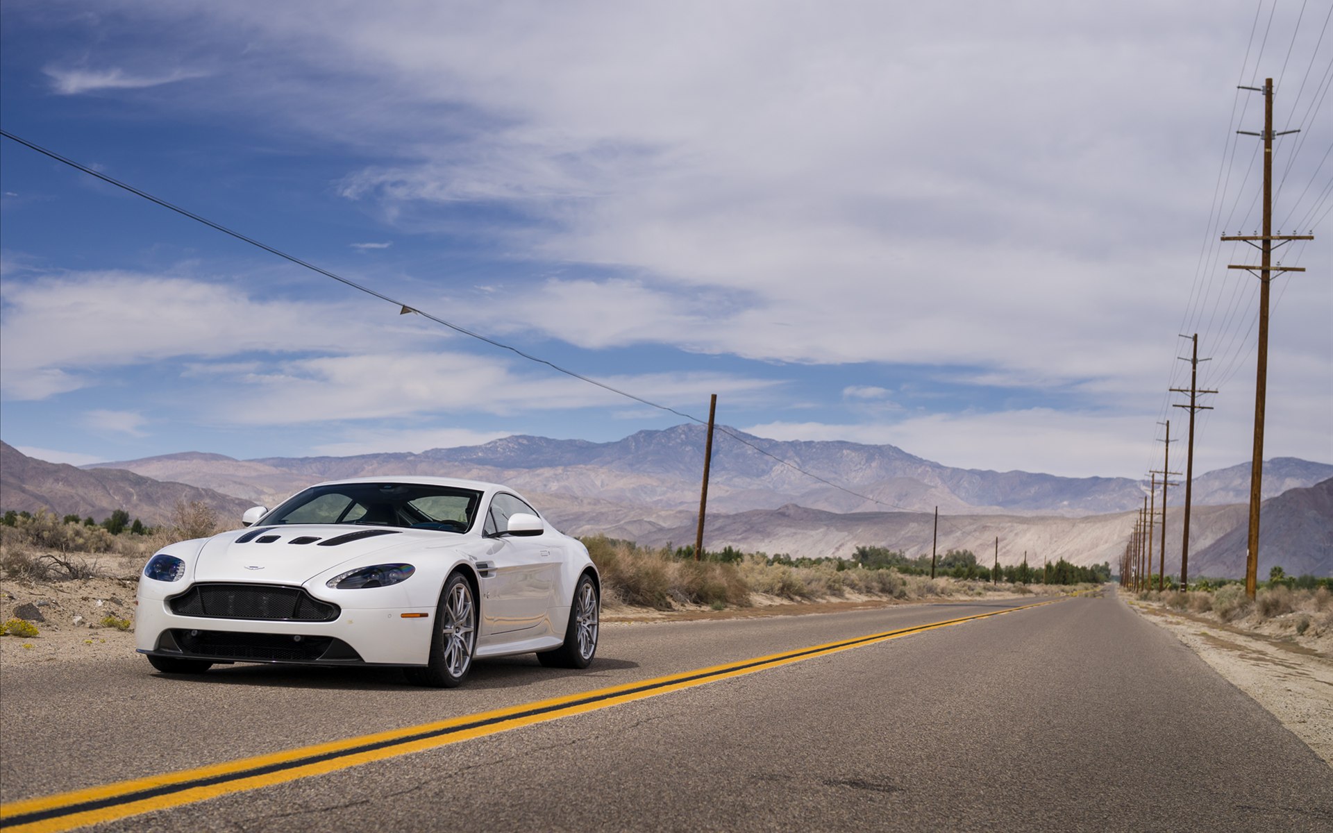 Aston Martin V12 Vantage S 2014